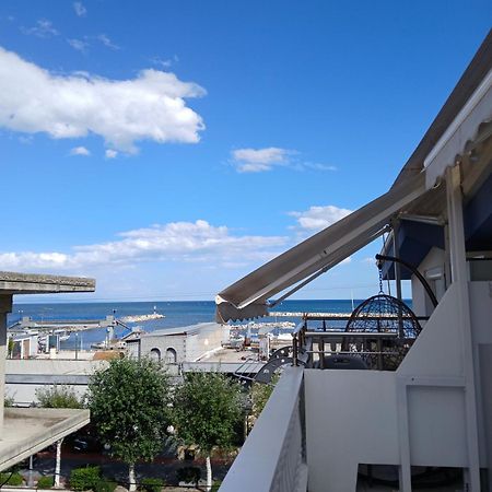 Apartmani Dedalus Paralía エクステリア 写真
