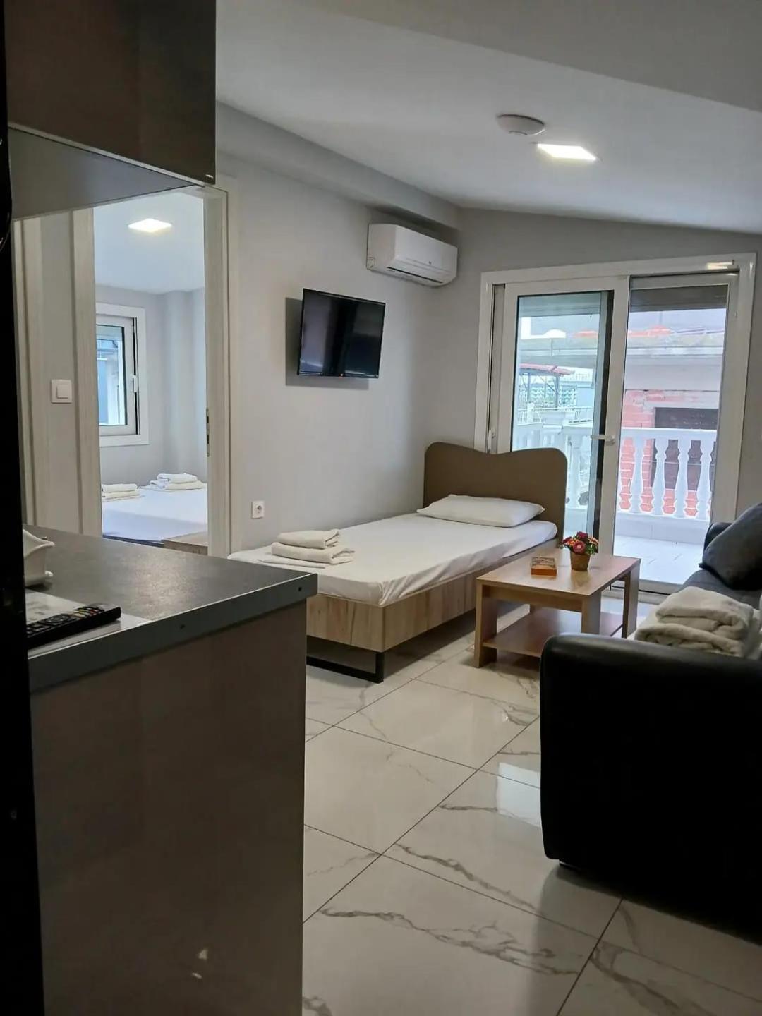 Apartmani Dedalus Paralía エクステリア 写真